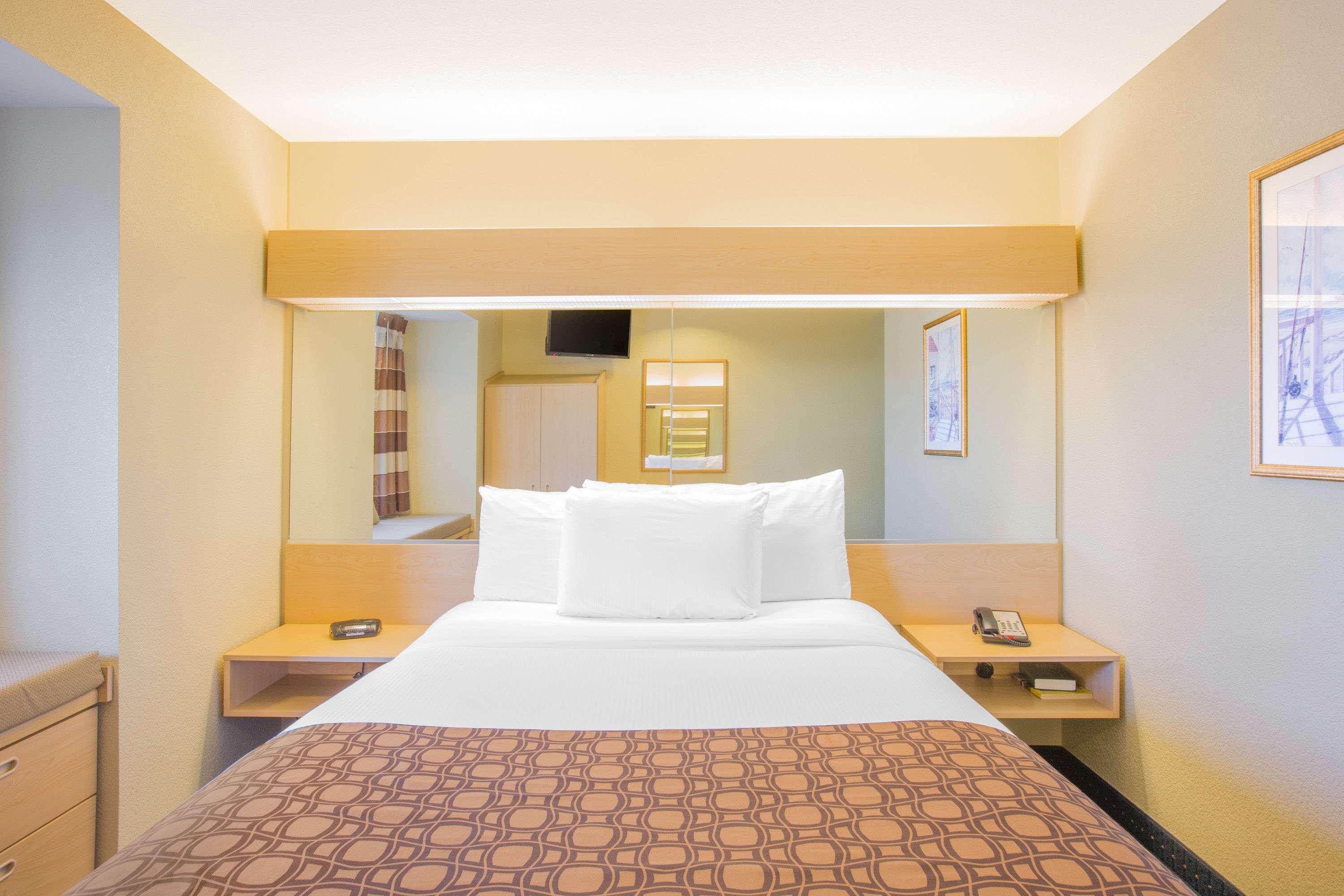 Microtel Inn & Suites By Wyndham Albertville Exterior photo