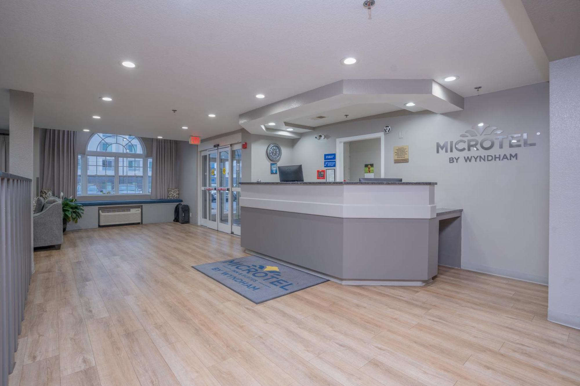 Microtel Inn & Suites By Wyndham Albertville Exterior photo
