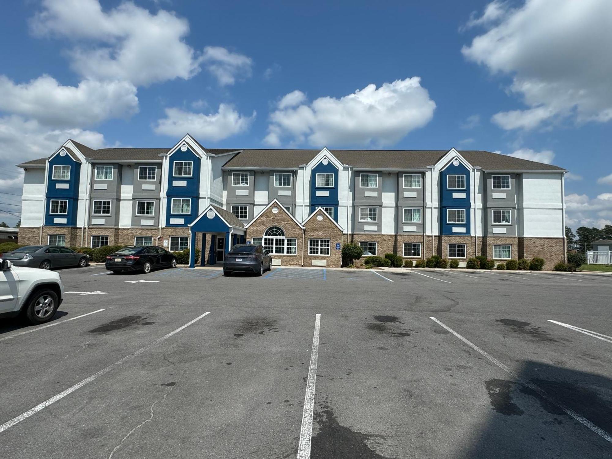 Microtel Inn & Suites By Wyndham Albertville Exterior photo